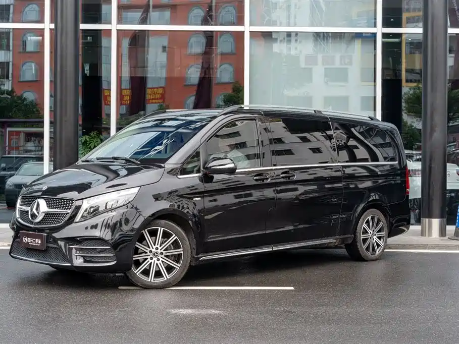 Mercedes-Benz V-Class 2022 V 260 L Long Wheelbase Luxury Edition фото 3