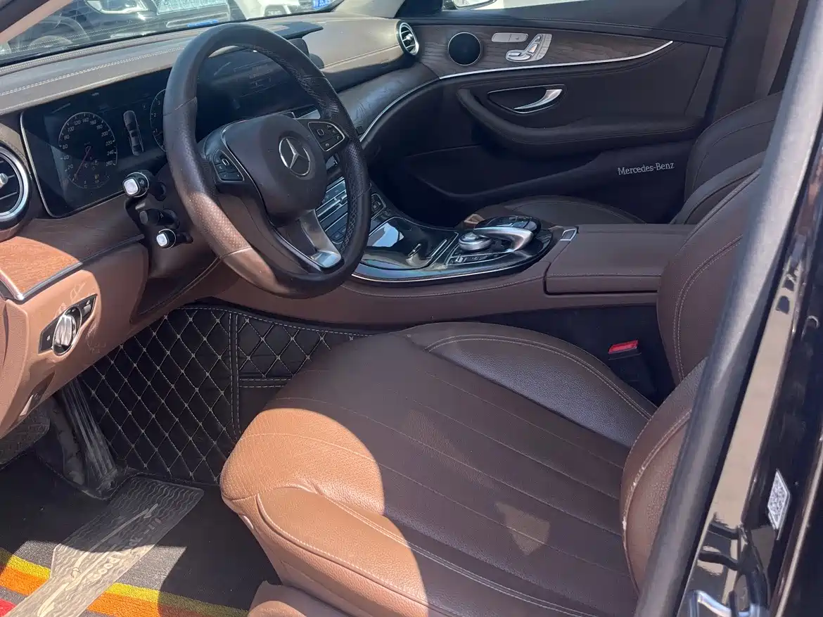 Mercedes-Benz E-Class 2017 E 300 L Luxury фото 4