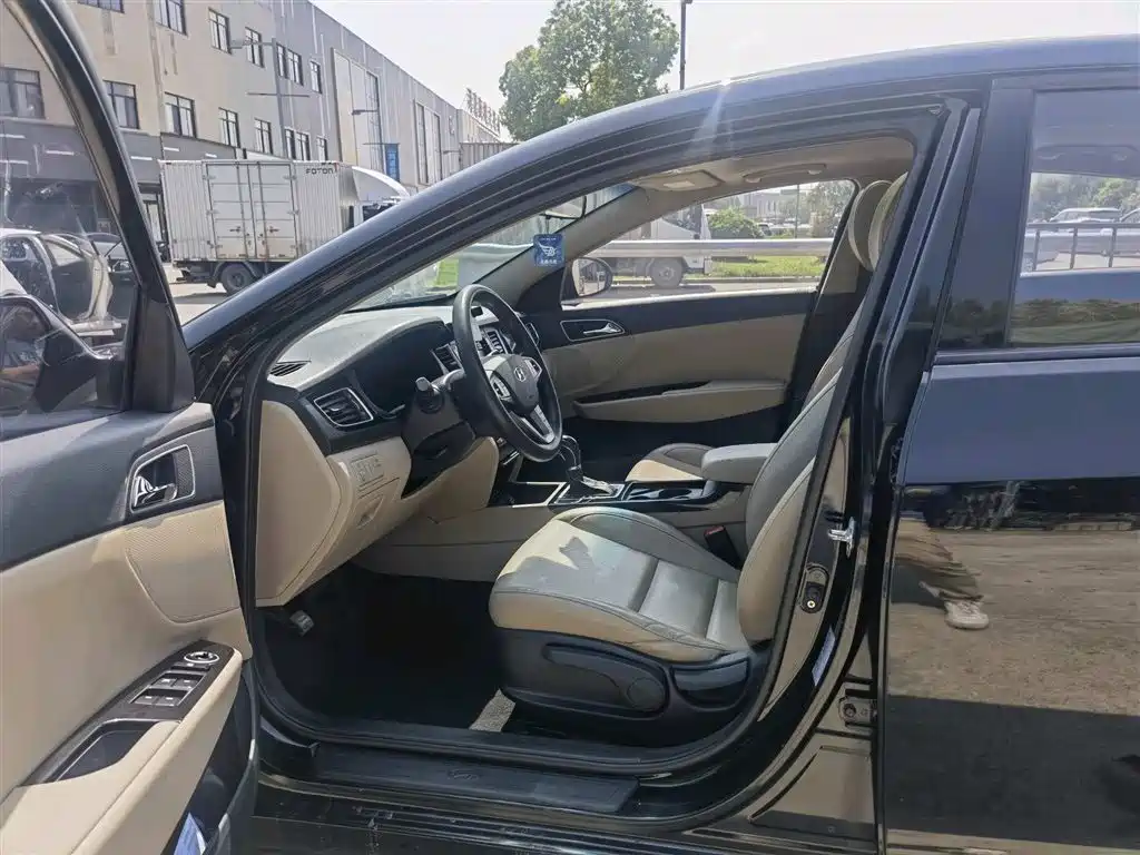 Hyundai Mistra 2014 1.8L Auto Smart GLS фото 8
