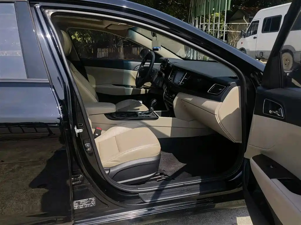 Hyundai Mistra 2014 1.8L Auto Smart GLS фото 11