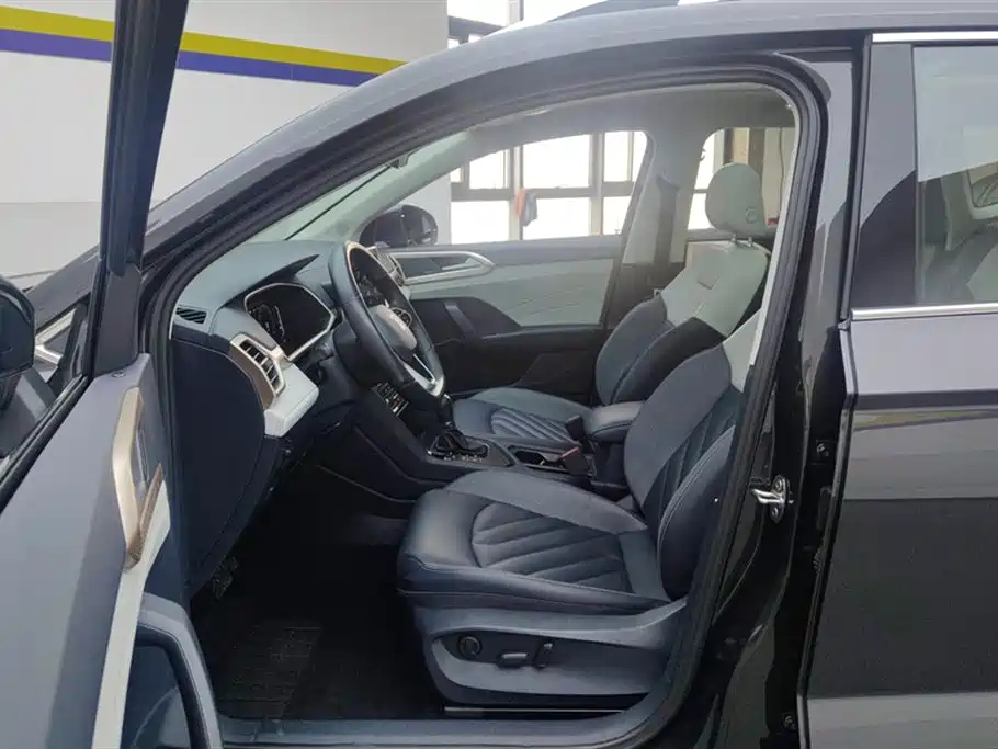 Volkswagen Tharu 2023 300TSI 2WD Full Moon Edition фото 9