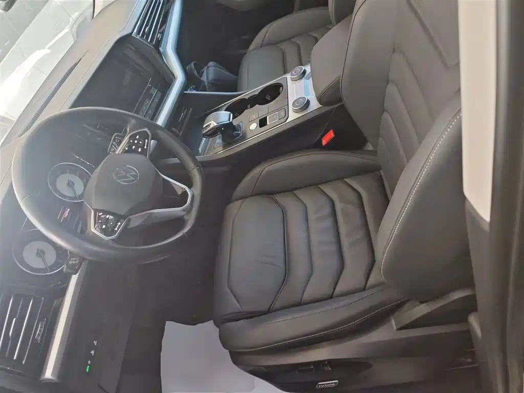 Volkswagen Touareg 2021 2.0TSI Pilot Special Edition фото 11