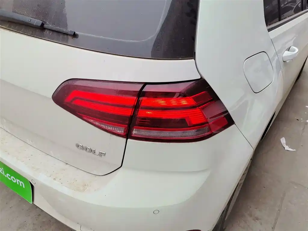 Volkswagen Golf 2018 1.6L Automatic Fashion фото 24