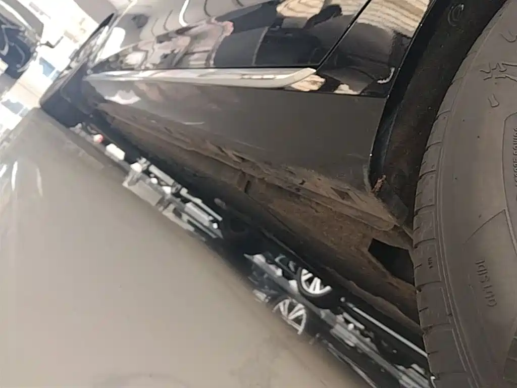 Hongqi H5 2024 2.0T Automatic Smart Connect Flag Smooth Edition фото 22