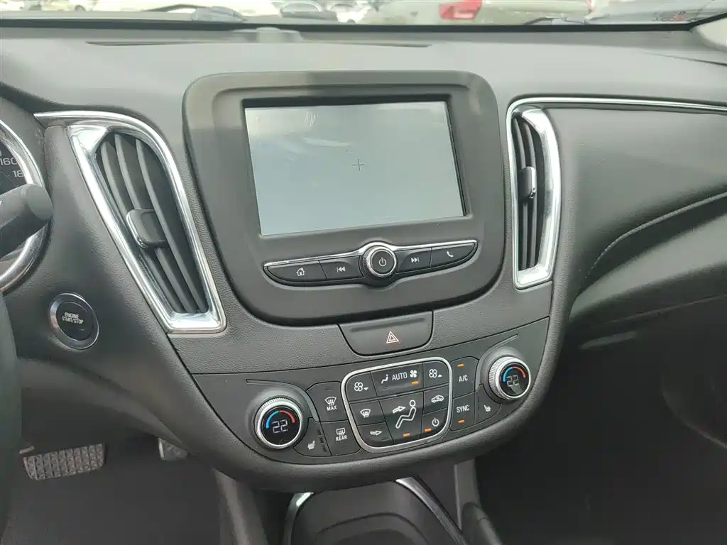 Chevrolet Malibu XL 2017 1.5T Auto Sport Edition фото 9