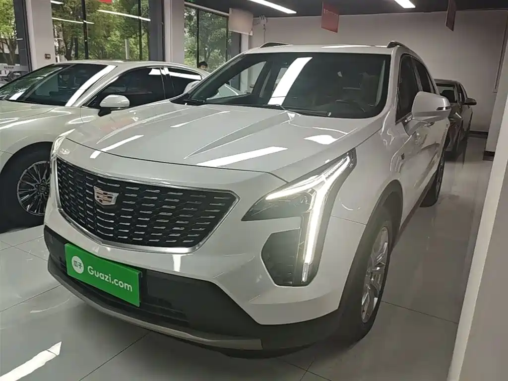 Cadillac XT4 2022 28T FWD Luxury