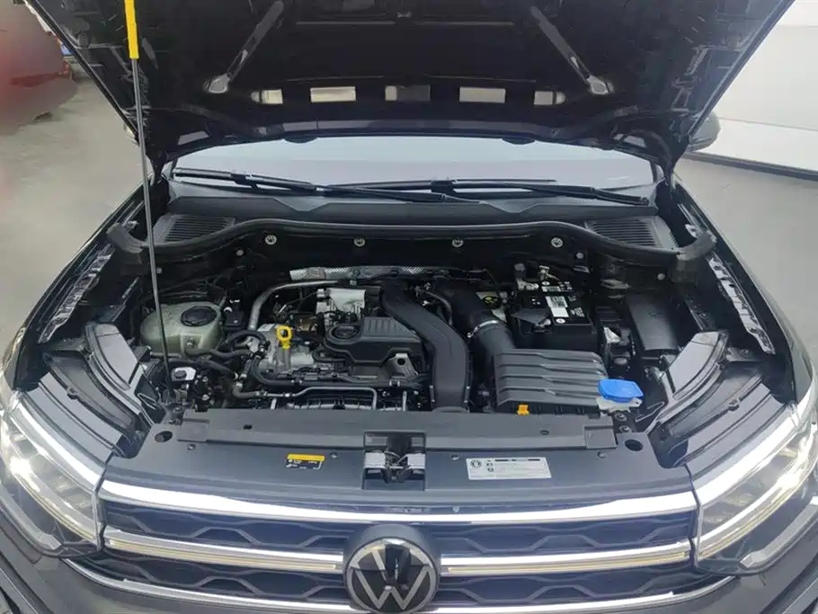Volkswagen Tharu 2023 300TSI 2WD Full Moon Edition фото 10