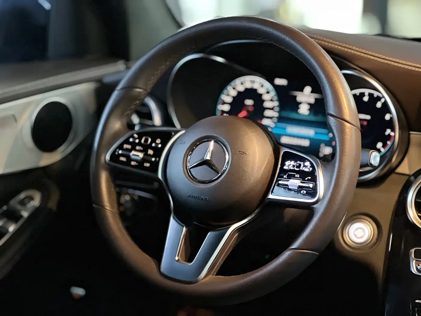 Mercedes-Benz GLC 2022 Model GLC 260 L 4MATIC Dynamic Edition фото 11
