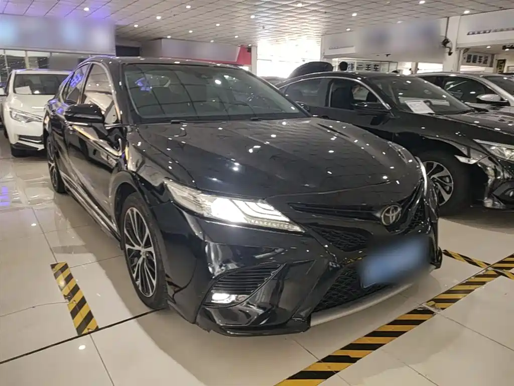 Toyota Camry 2018 2.0S Sport Edition фото 4