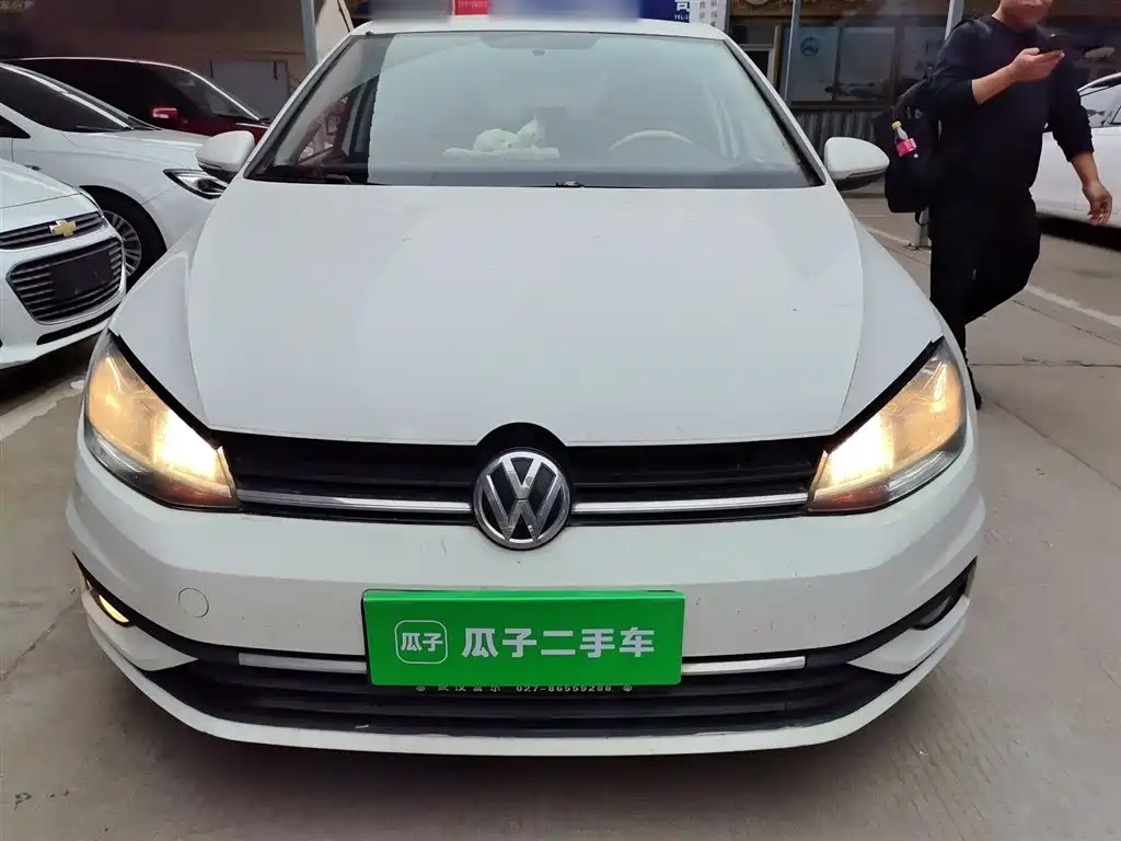 Volkswagen Golf 2018 1.6L Automatic Fashion фото 3