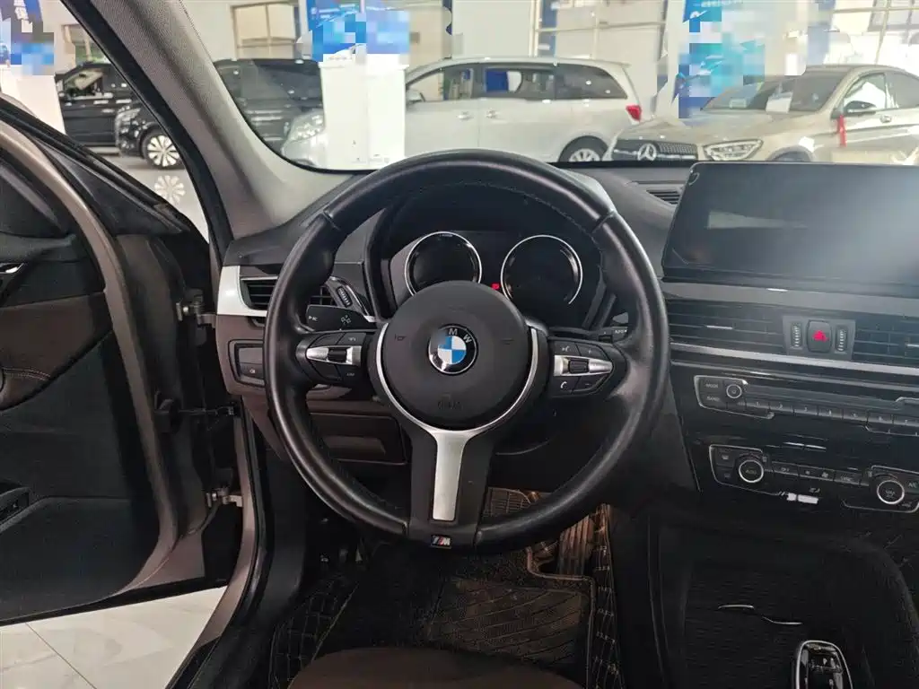 BMW X1 2022 sDrive25Li Leading фото 17