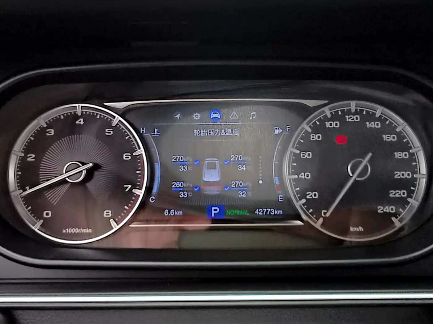GAC Trumpchi Trumpchi M6 2019 270T Automatic Premium Edition (7-Seater) China V фото 12