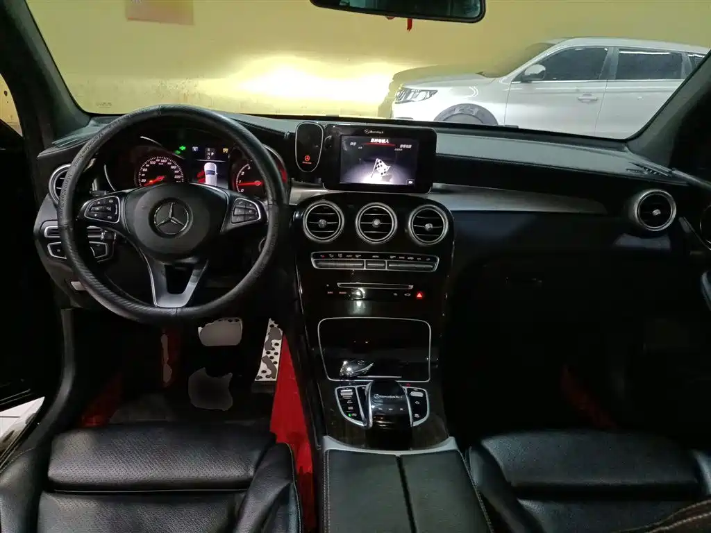 Mercedes-Benz GLC 2018 GLC 260 4MATIC Dynamic фото 10