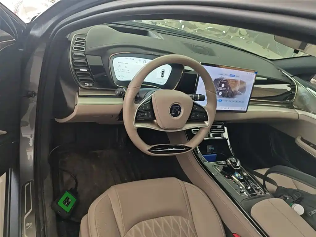 BYD Han 2025 DM-i 125KM Honor фото 11