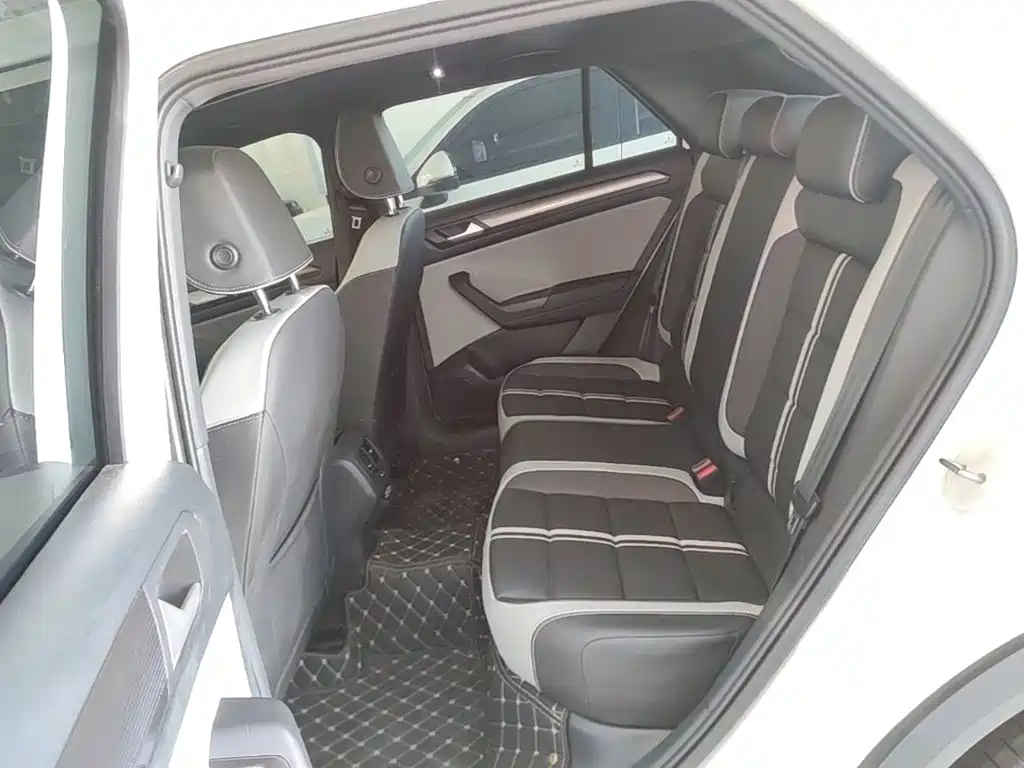 Volkswagen T-ROC 2025 2025 Second Facelift 300TSI DSG 2WD Morning Light Edition