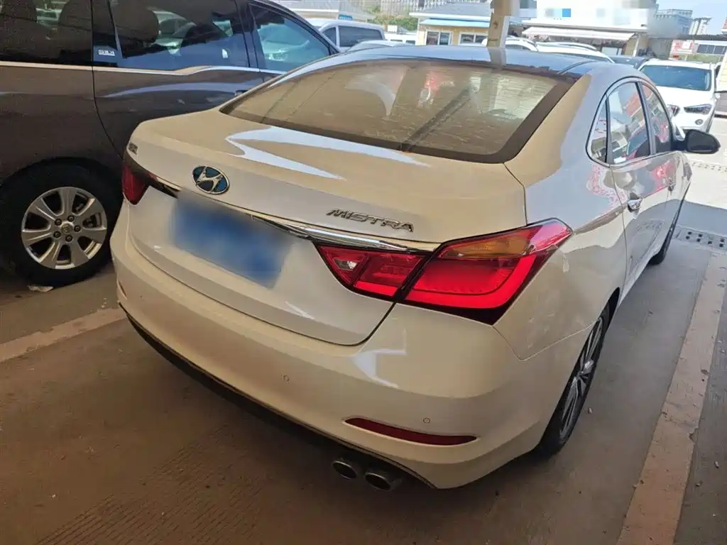Hyundai Mistra 2014 1.8L Auto Premium DLX фото 5