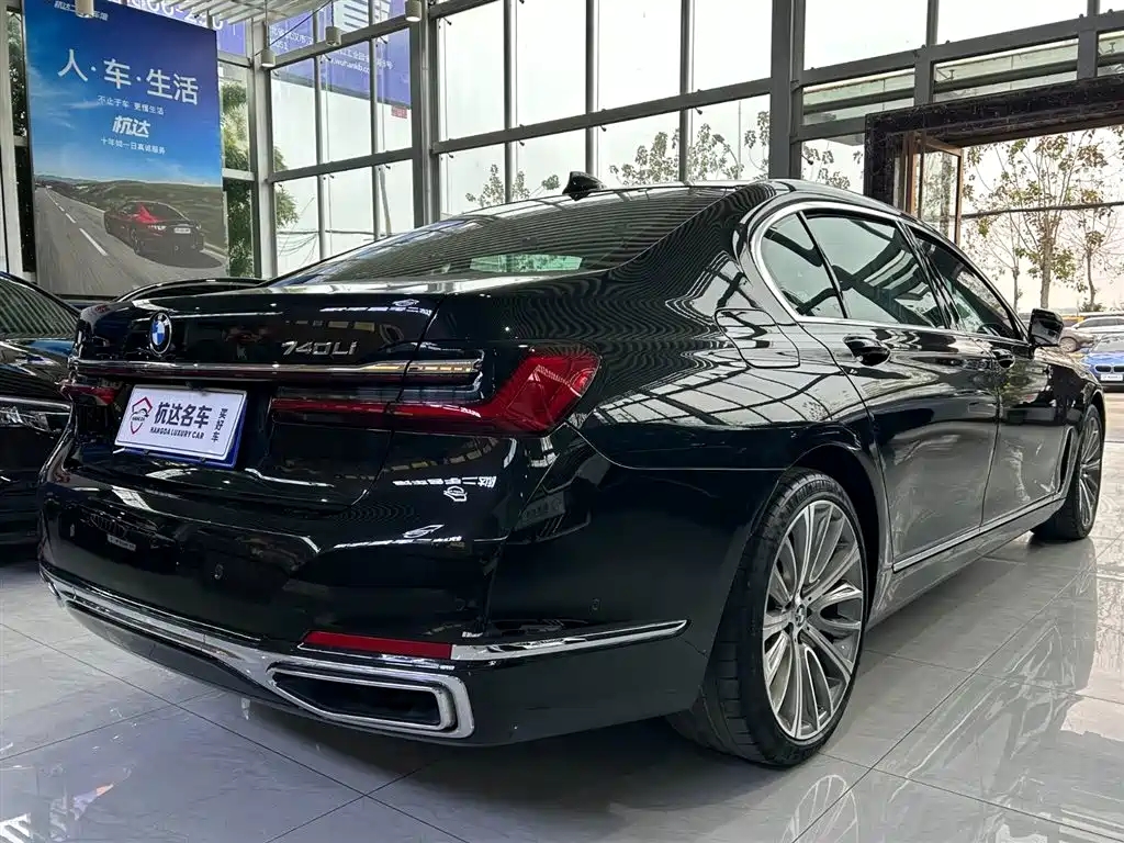 BMW 7 Series 2021 Model 740Li Leading Luxury Package фото 4