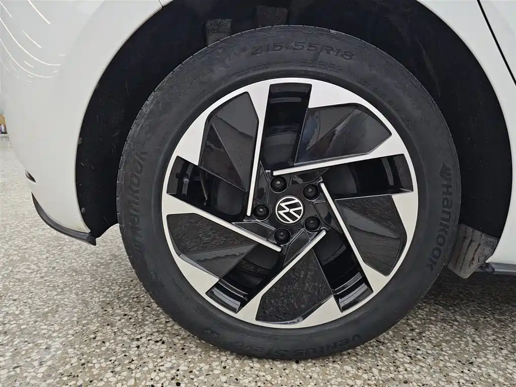Volkswagen ID.3 2024 Outstanding Edition фото 14