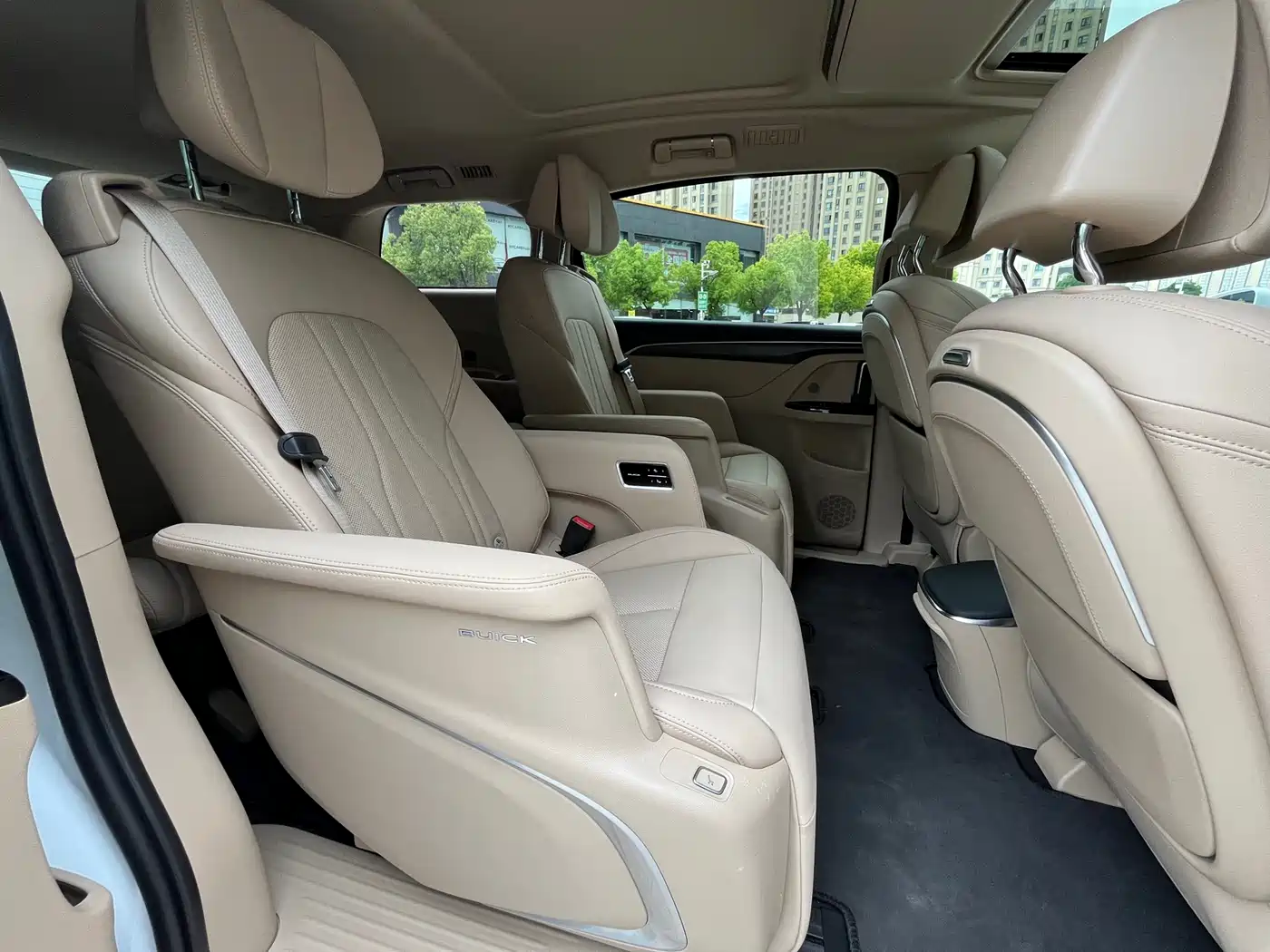 Buick GL8 New Energy 2025 Land Honor Premium Edition 7-Seater фото 17