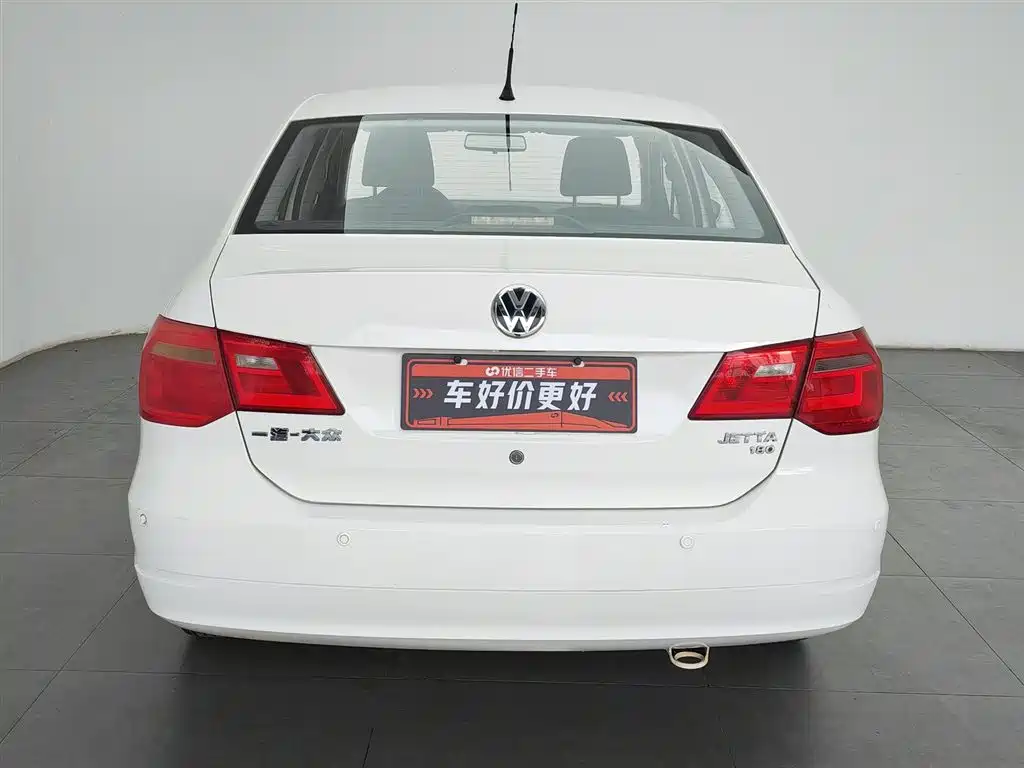 Volkswagen Jetta 2015 1.6L Manual Trend фото 4