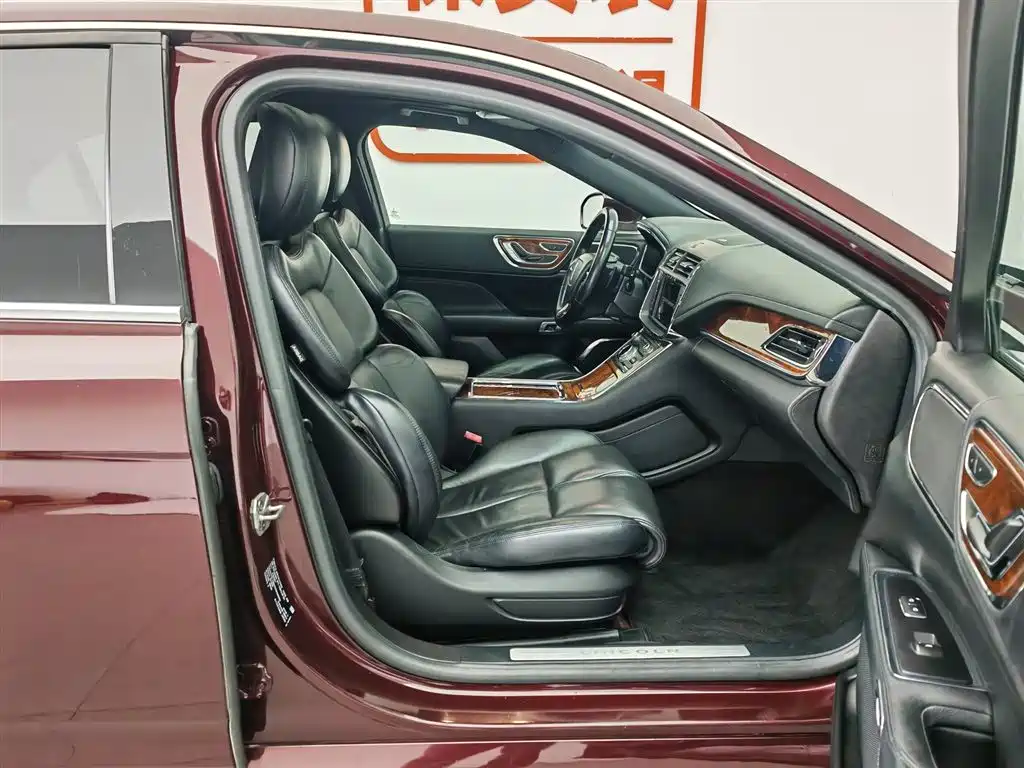 Lincoln Continental 2017 2.0T 2WD Premium Edition фото 23