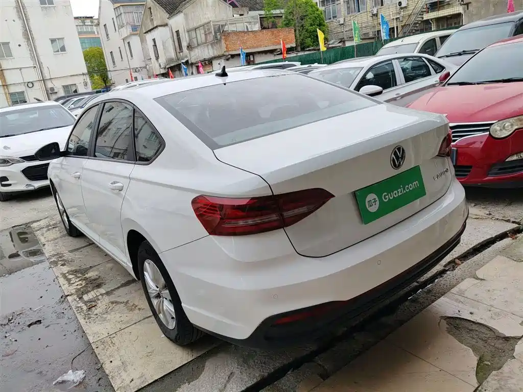 Volkswagen Lavida 2023 Facelift 1.5L Auto Comfort Edition фото 5