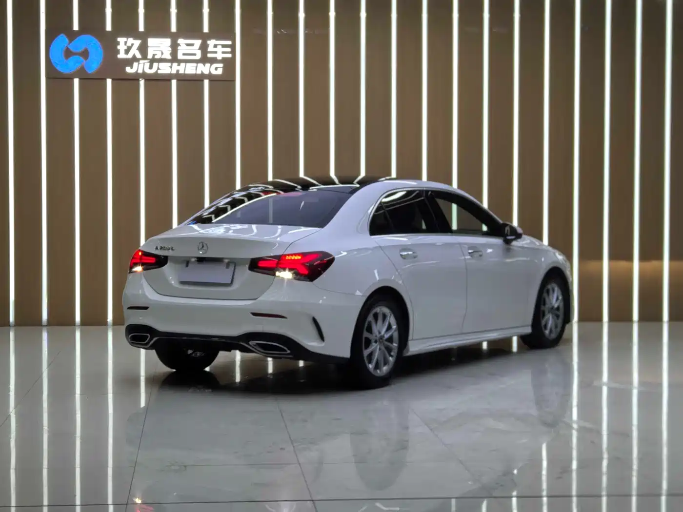 Mercedes-Benz A-Class 2020 A 200 L Sport Sedan фото 11