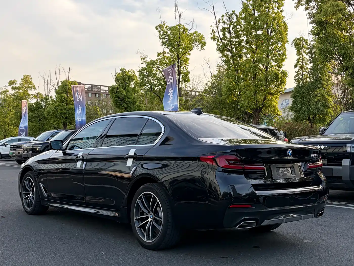 BMW 5 Series 2022 Model Second Facelift 525Li M Sport Package фото 15