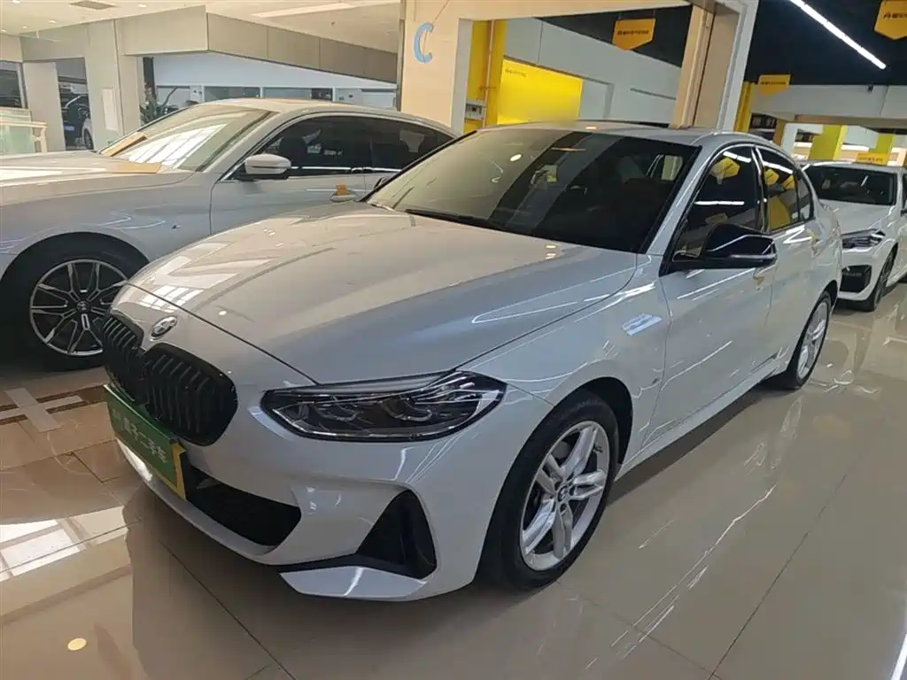 BMW 1 Series 2021 120i M Sport Shadow Edition