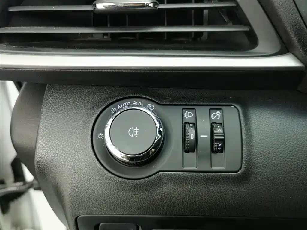 Buick GL6 2019 18T 6-seat Connected Luxury China VI фото 21