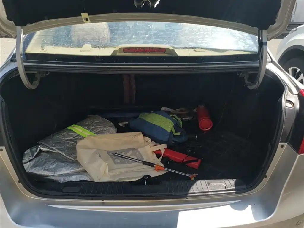 Buick Excelle 2013 1.5L Manual Classic Edition фото 19