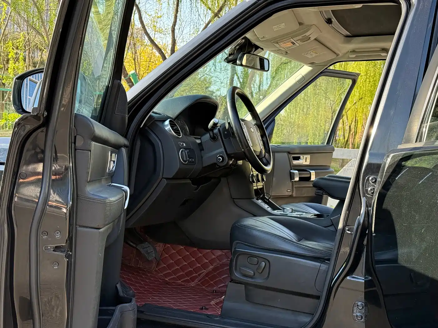 Land Rover Discovery 2016 3.0 SC V6 HSE фото 7