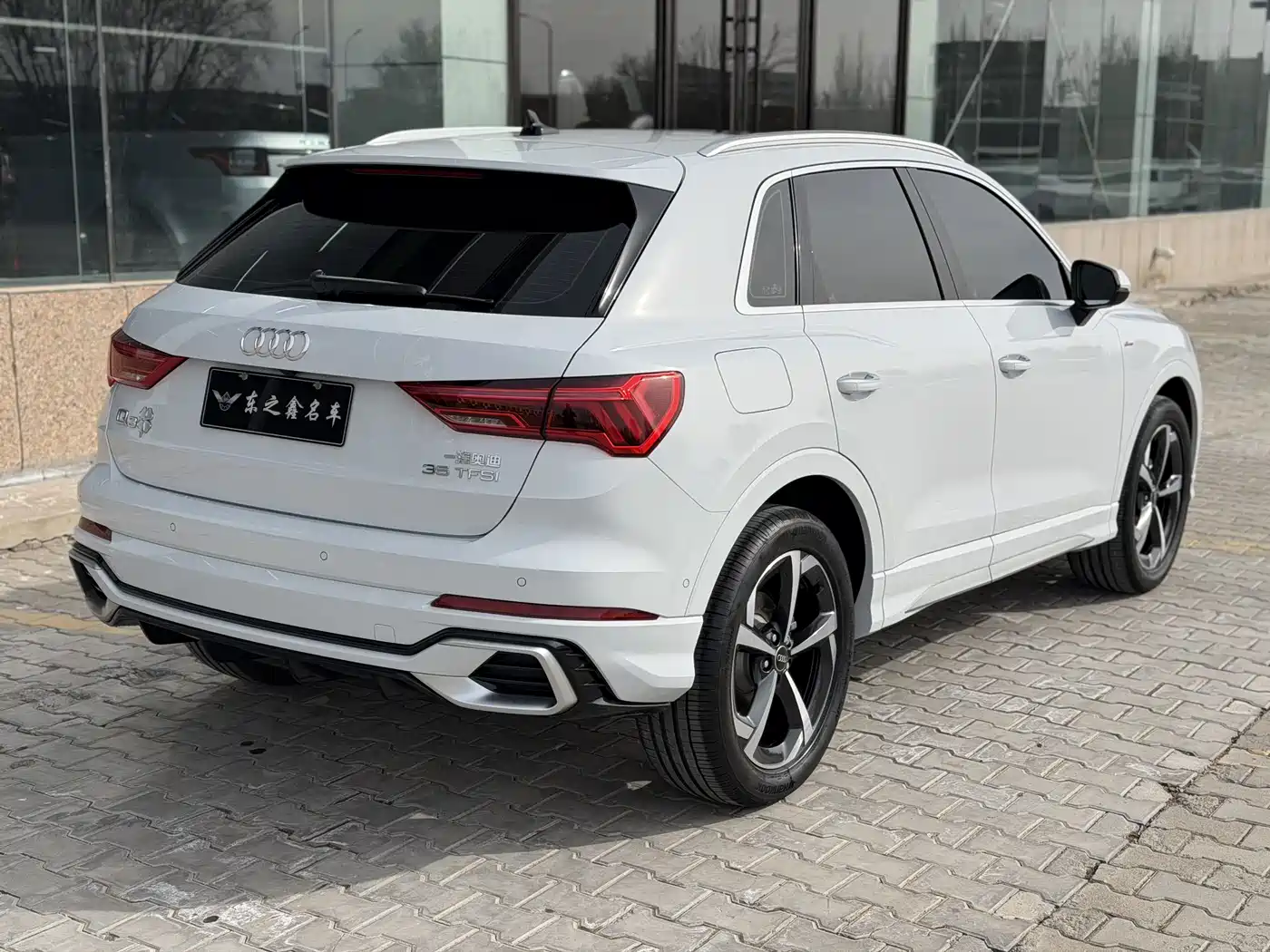 Audi Q3 2024 35 TFSI Fashion Sport фото 5