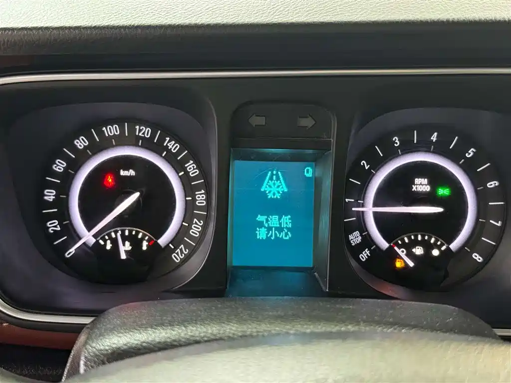 Buick GL8 2018 28T Luxury Model China VI фото 17