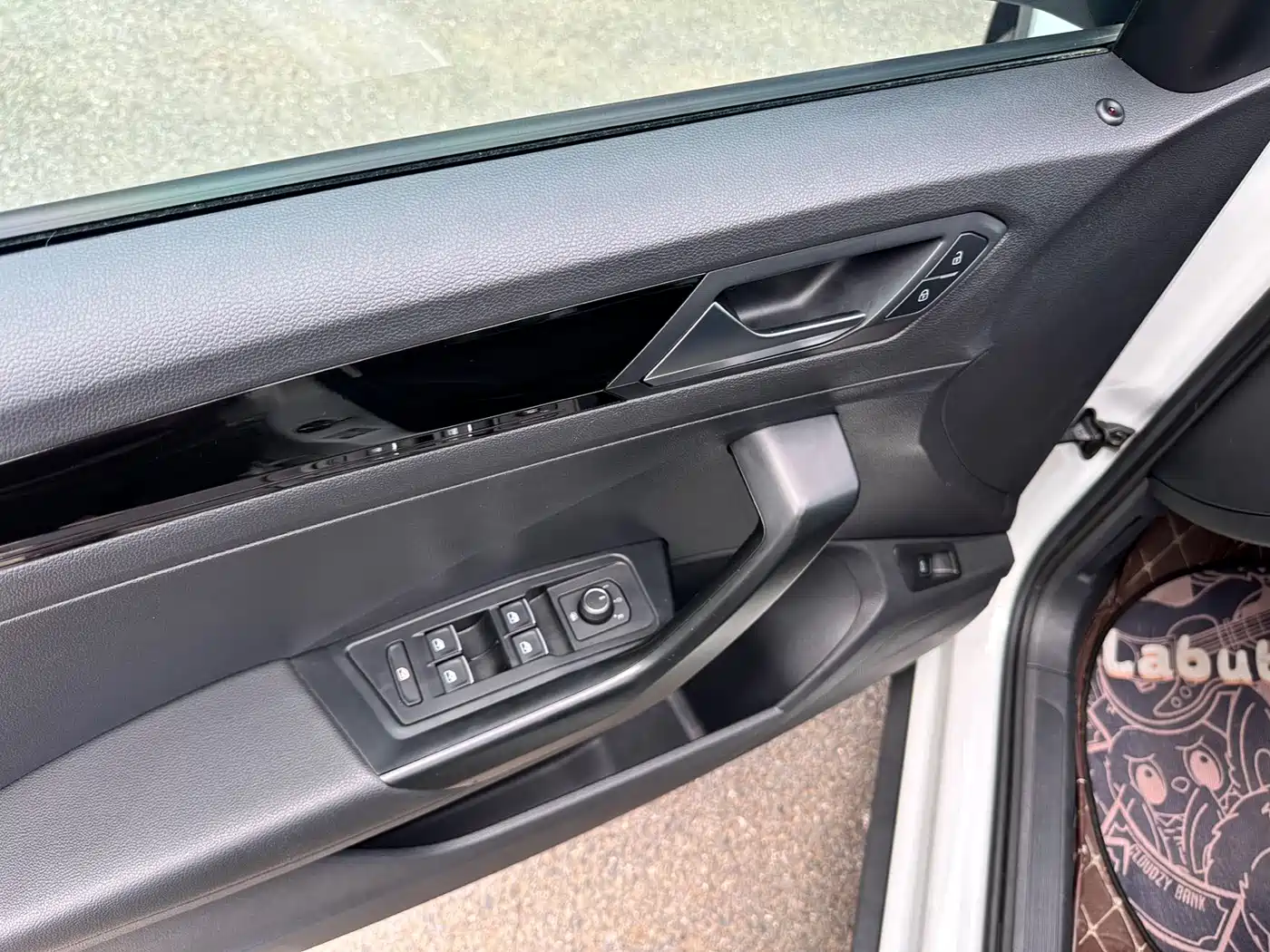 Volkswagen T-ROC 2022 280TSI DSG 2WD Comfort PLUS фото 19