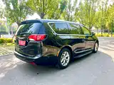 Фото 4 - Chrysler Pacifica