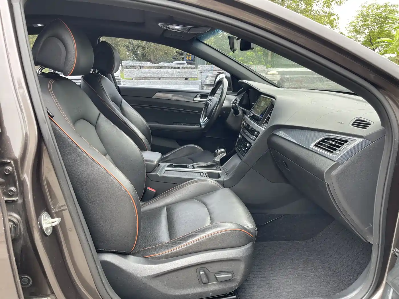 Hyundai Sonata 2015 1.6T GLS Smart фото 11