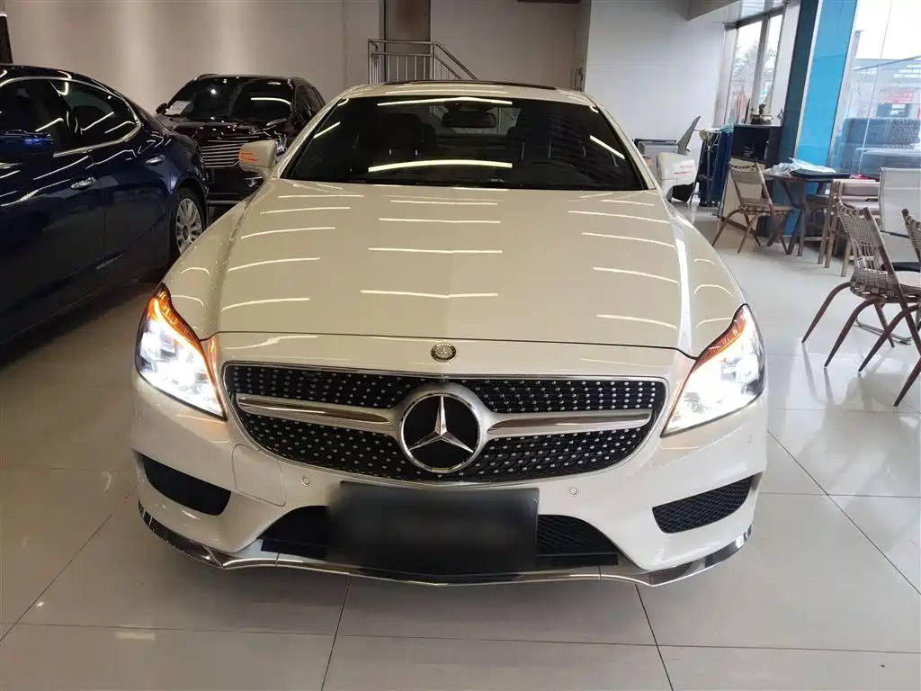 MERCEDES-BENZ CLS