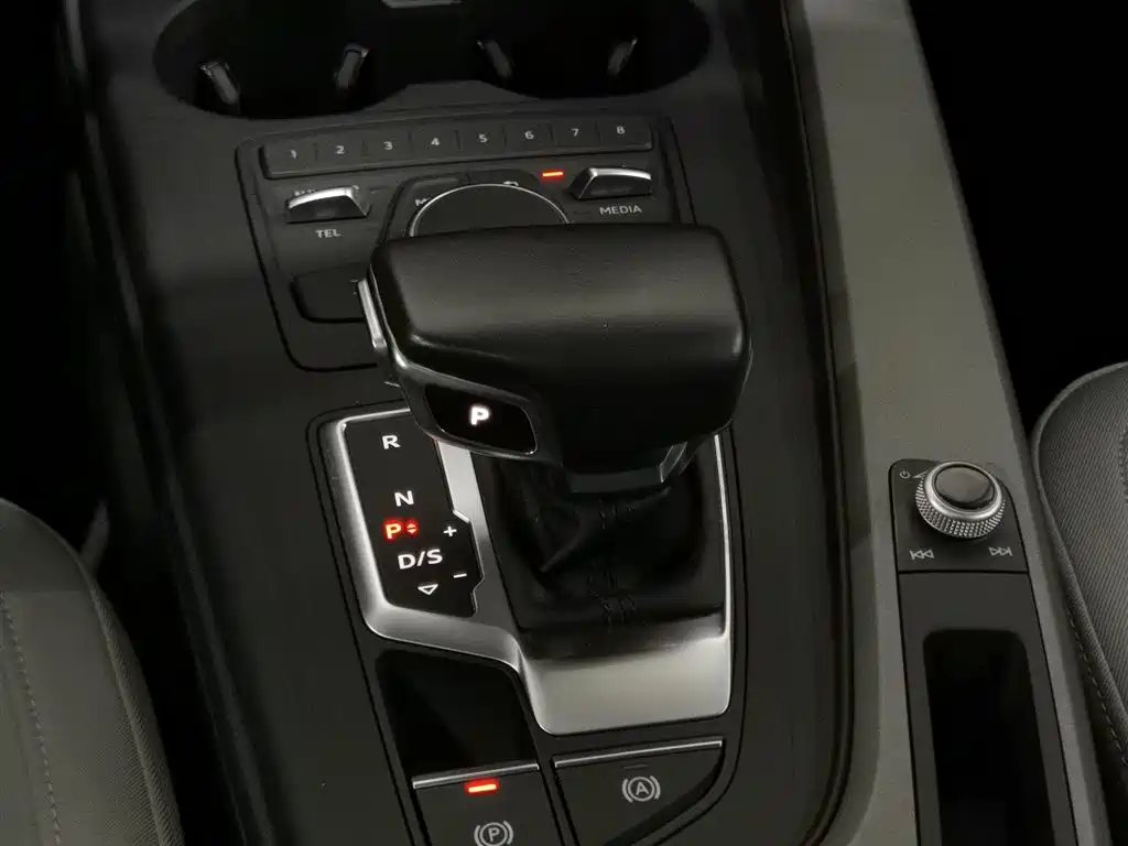 Audi A4L 2018 30th Anniversary 40 TFSI Progressive фото 13