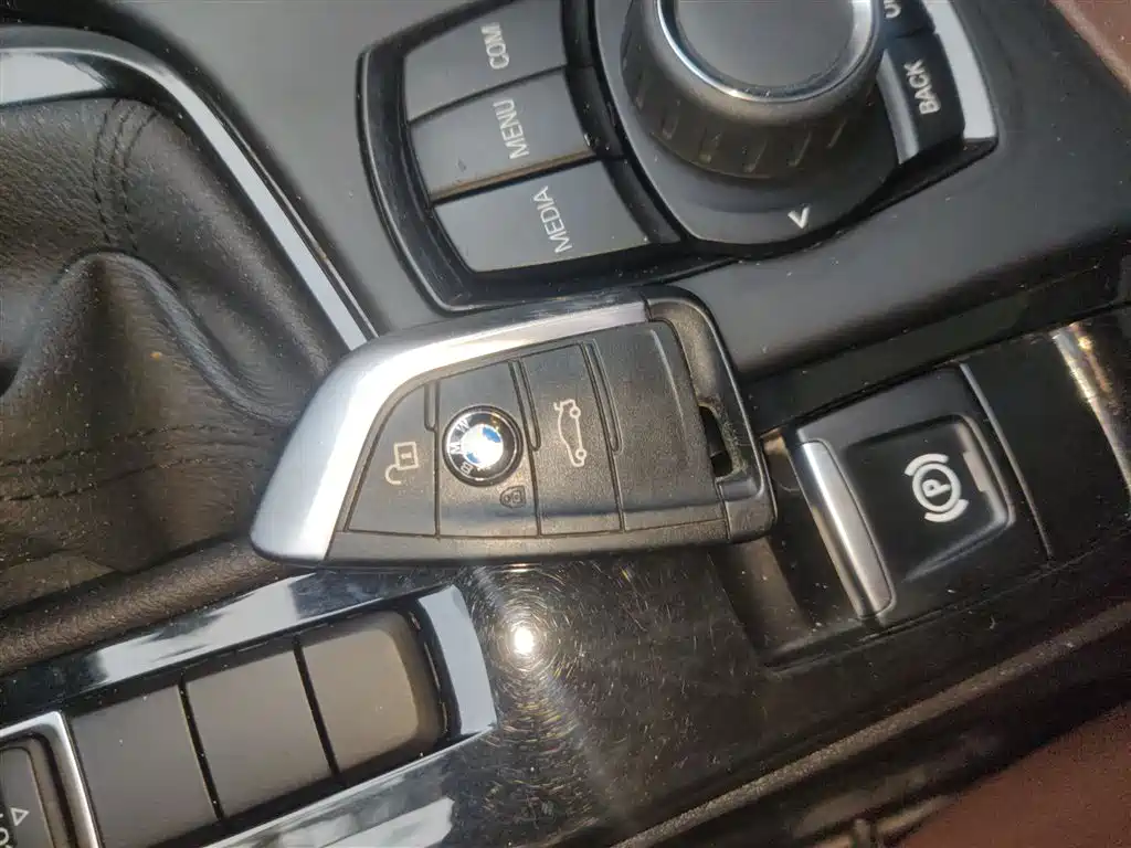 BMW X1 2019 sDrive18Li Premium Model фото 17