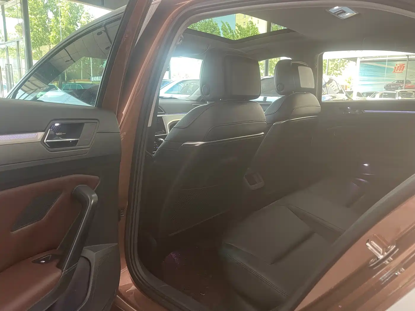 Volkswagen Lamando 2017 230TSI DSG Trend Edition фото 5