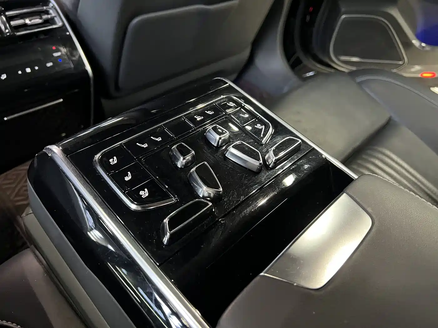 Hongqi H9 2020 3.0T Smart Connection Qi Chang Edition фото 11
