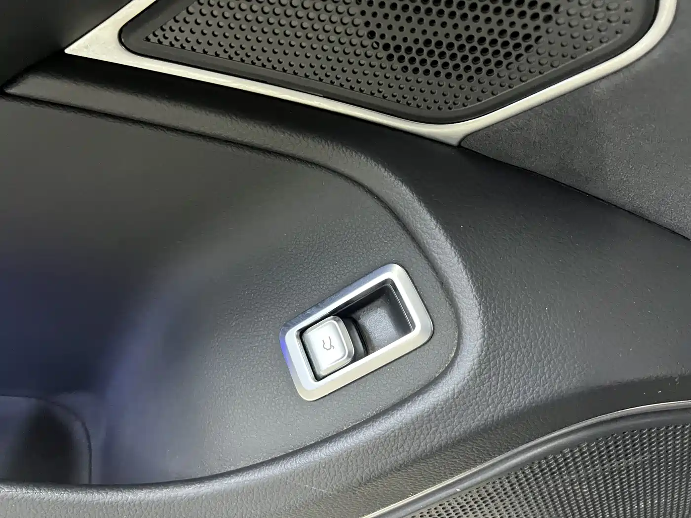 Hongqi H9 2020 3.0T Smart Connection Qi Chang Edition фото 19