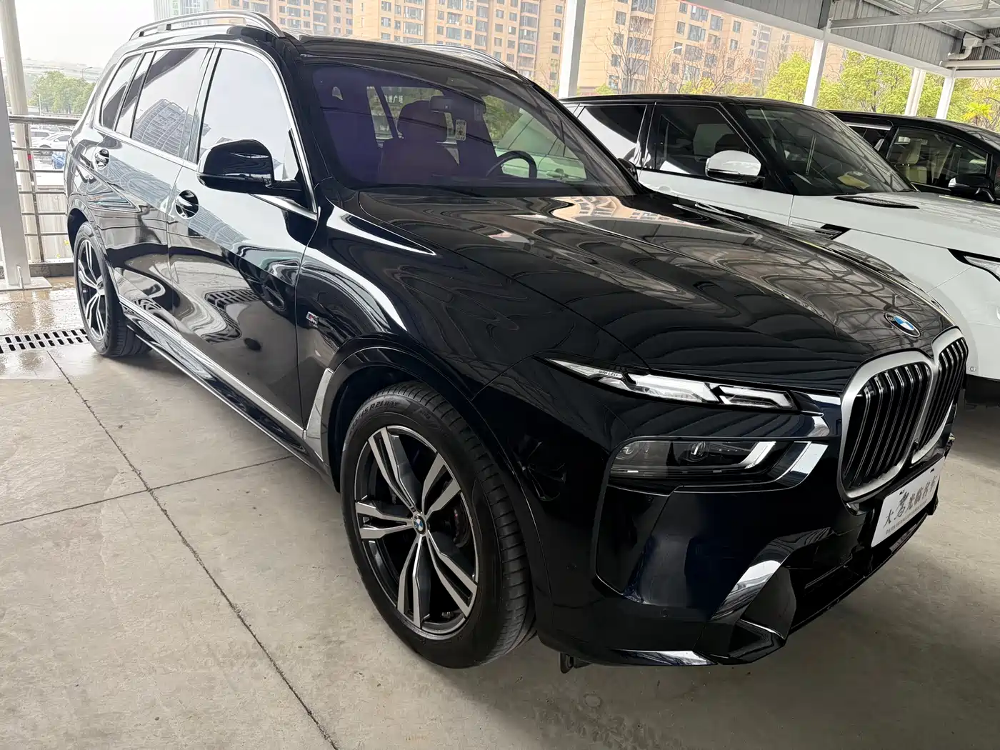 BMW X7 2023 xDrive40i Exclusive M Sport Package фото 2