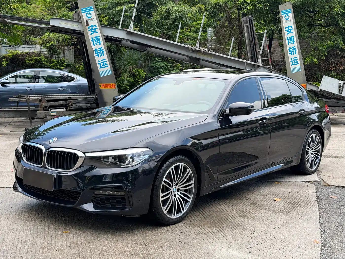 BMW 5 Series 2019 530Li Leading M Sport Package
