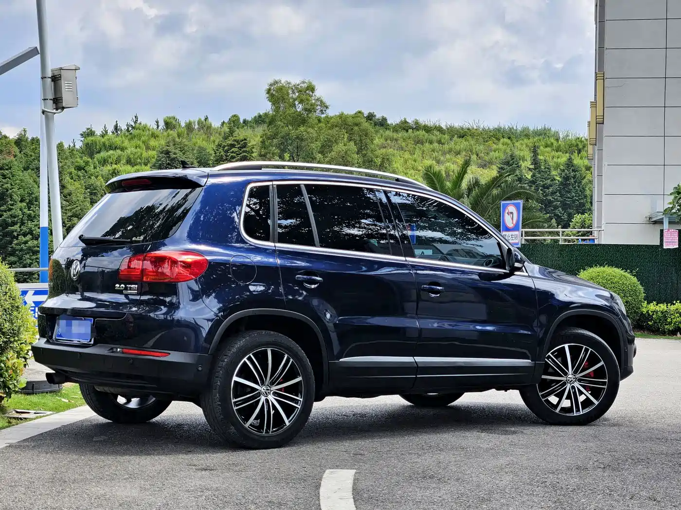 Volkswagen Tiguan 2012 2012 2.0TSI Luxury Edition