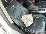 Фото 25 - Geely Atlas