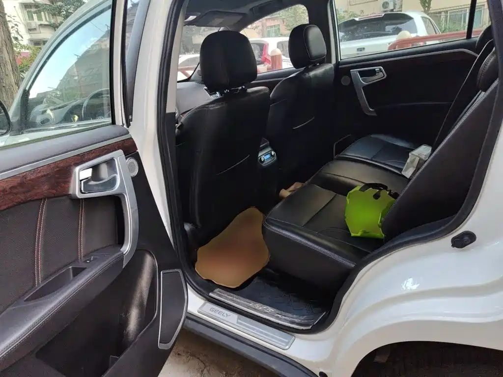 Geely Haoqing SUV 2016 2016 2.4L Manual 4WD Premium Edition