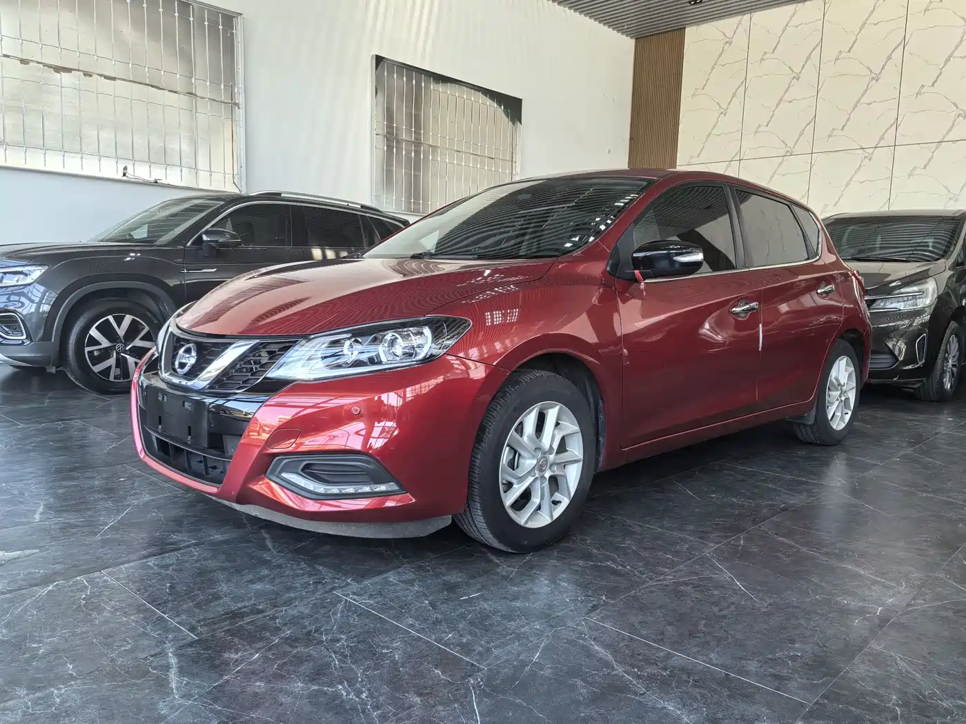 صورة 1 - Nissan Tiida
