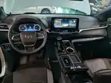 Фото 10 - Toyota Granvia